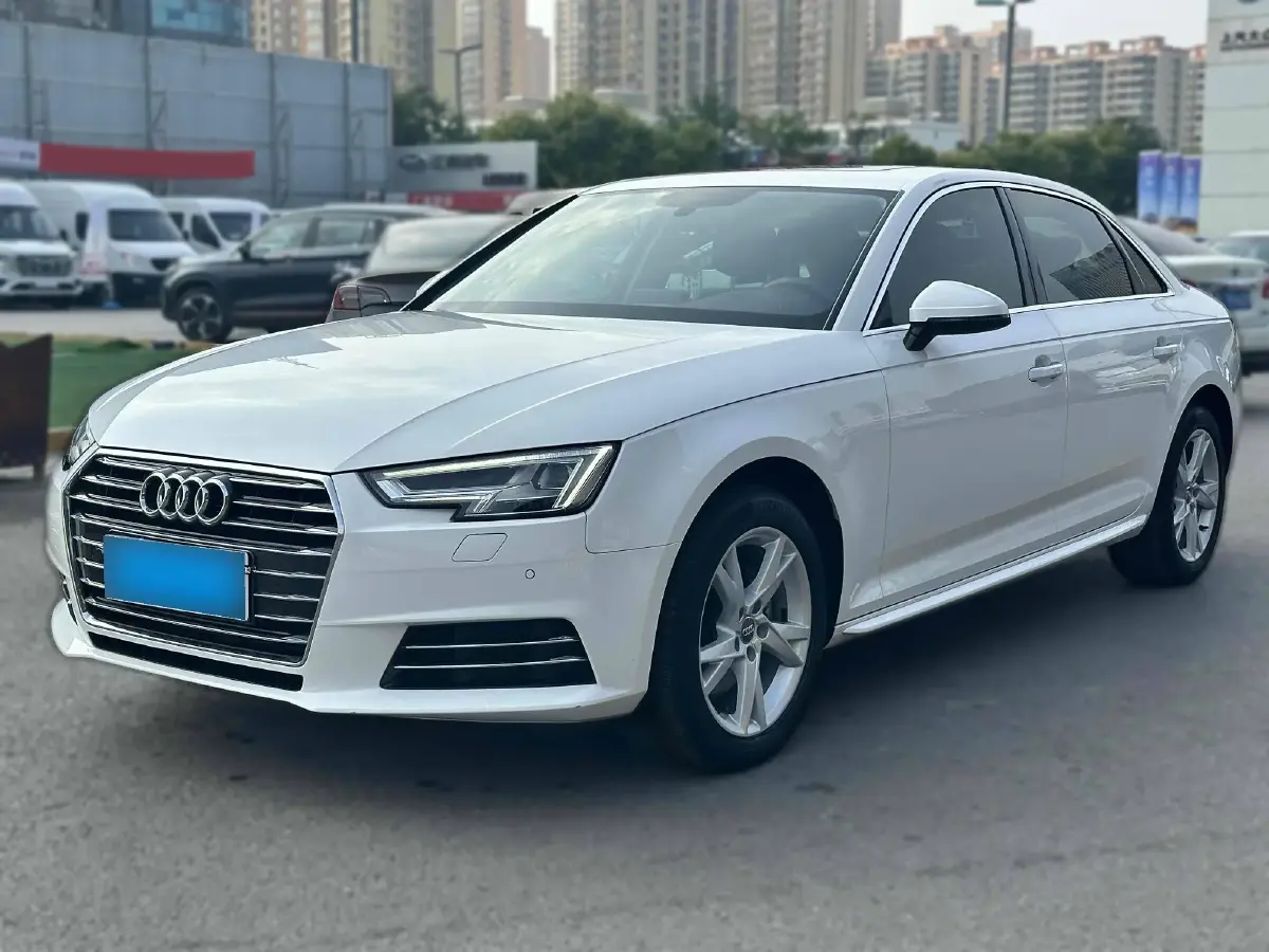2018 Audi A4L 2.0T 190HP L4 7DCT