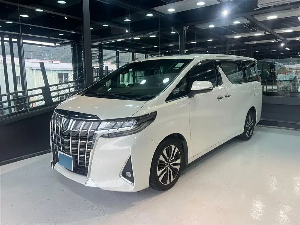 2018 Toyota Alphard 3.5L 301HP V6 8AT