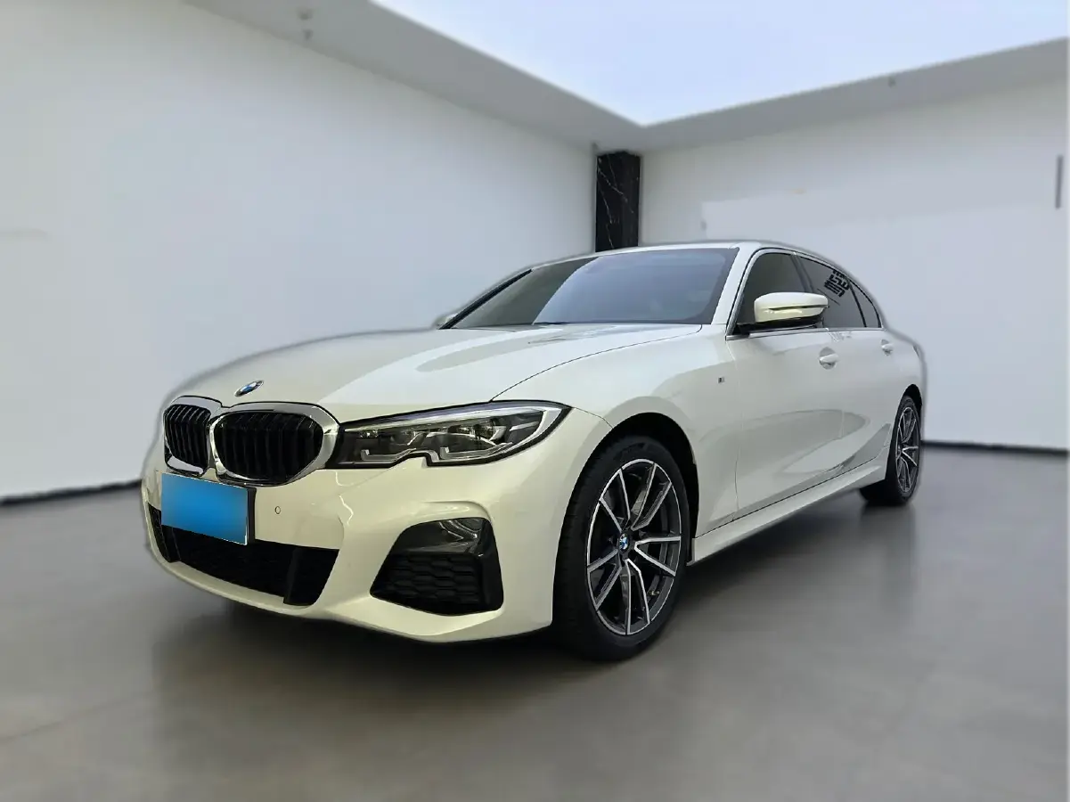 2022 BMW 3 Series 2.0T 156HP L4 8AT