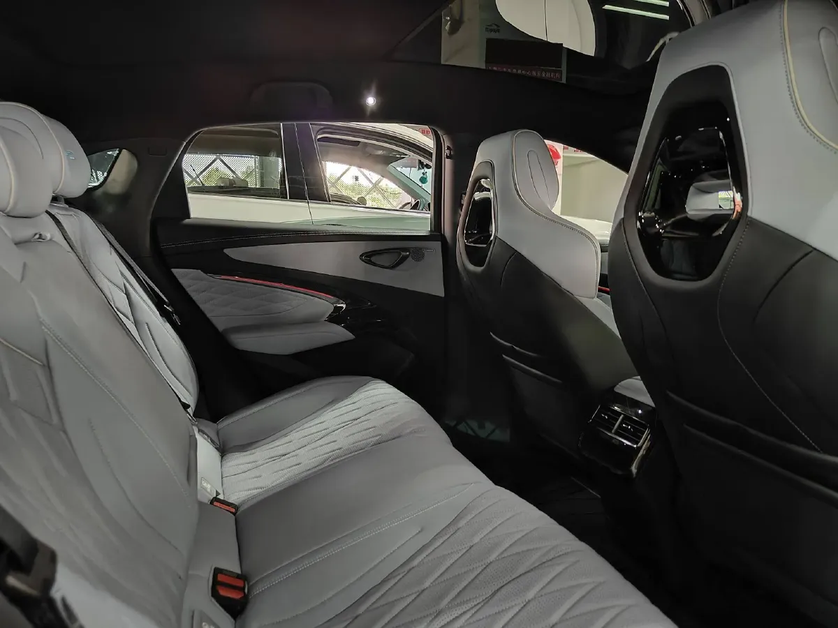 2022 BYD Seal BEV 61.4KWH,autocango,china used car exporter,china ev exporter,chinese used car exporter,chinese used ev exporter