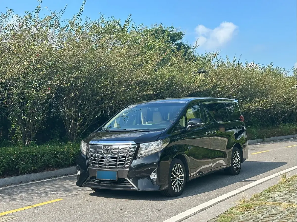 2015 Toyota Alphard 3.5L 275HP V6 6AT