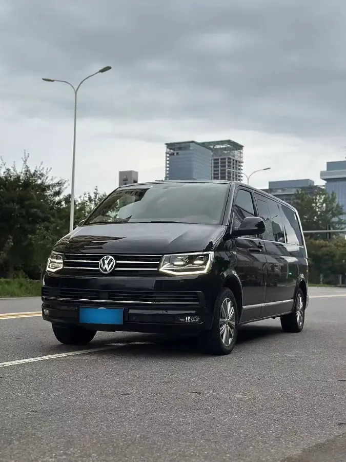 2019 Volkswagen Caravelle 2.0T 204HP L4 7DCT