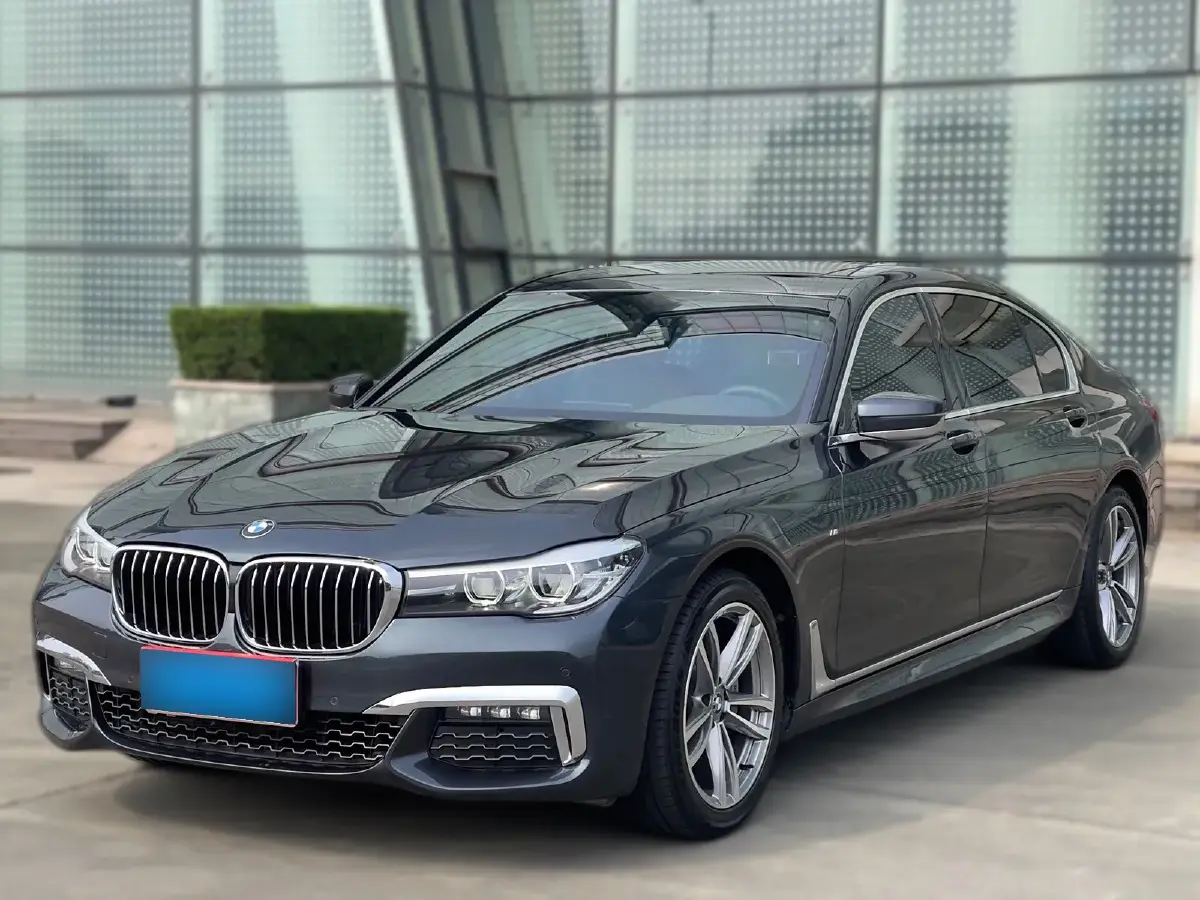 2018 BMW 7 Series 2.0T 258HP L4 8AT