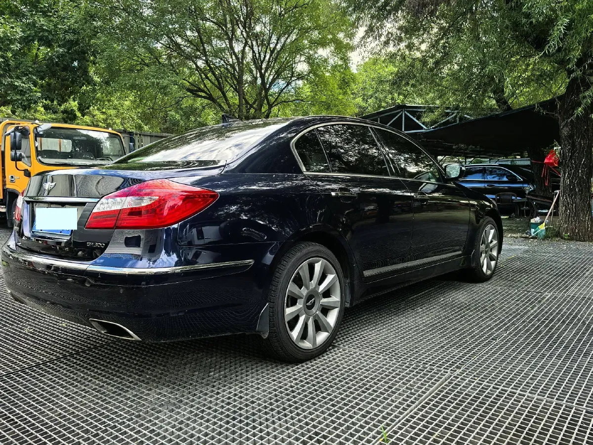 2012 Hyundai Rohens 3.0L 272HP V6 8AT,autocango,china used car exporter,china ev exporter,chinese used car exporter,chinese used ev exporter