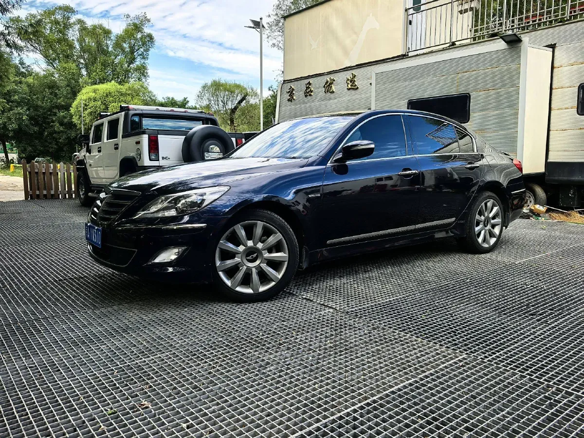 2012 Hyundai Rohens 3.0L 272HP V6 8AT,autocango,china used car exporter,china ev exporter,chinese used car exporter,chinese used ev exporter