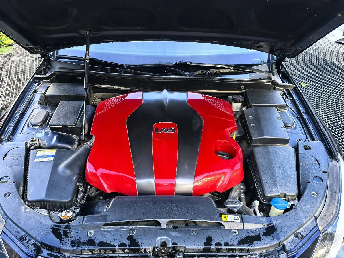 2012 Hyundai Rohens 3.0L 272HP V6 8AT,autocango,china used car exporter,china ev exporter,chinese used car exporter,chinese used ev exporter