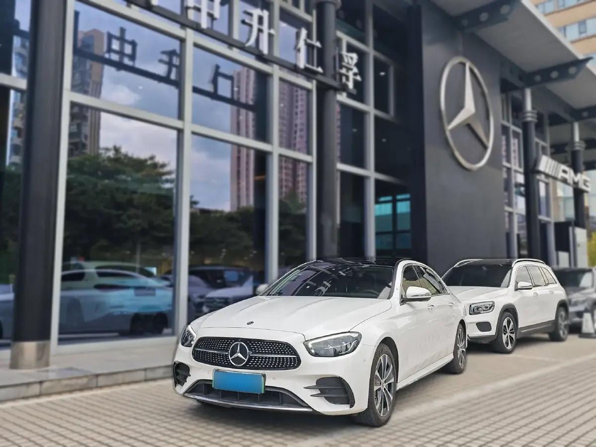 2022 Mercedes-Benz E Class 2.0T 211HP L4 9AT PHEV 25.4KWH