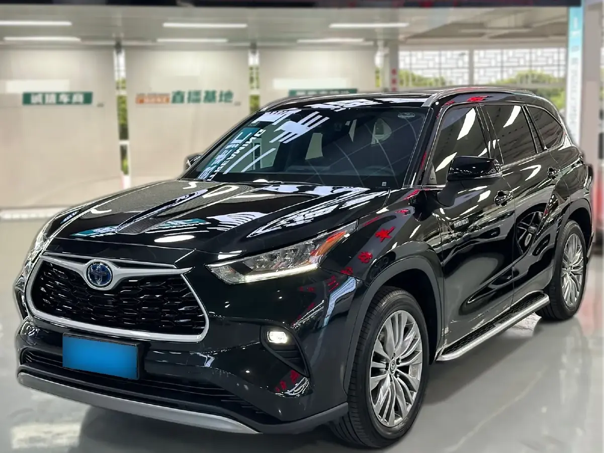 2024 Toyota Highlander 2.5L 189HP L4 E-CVT Hybrid