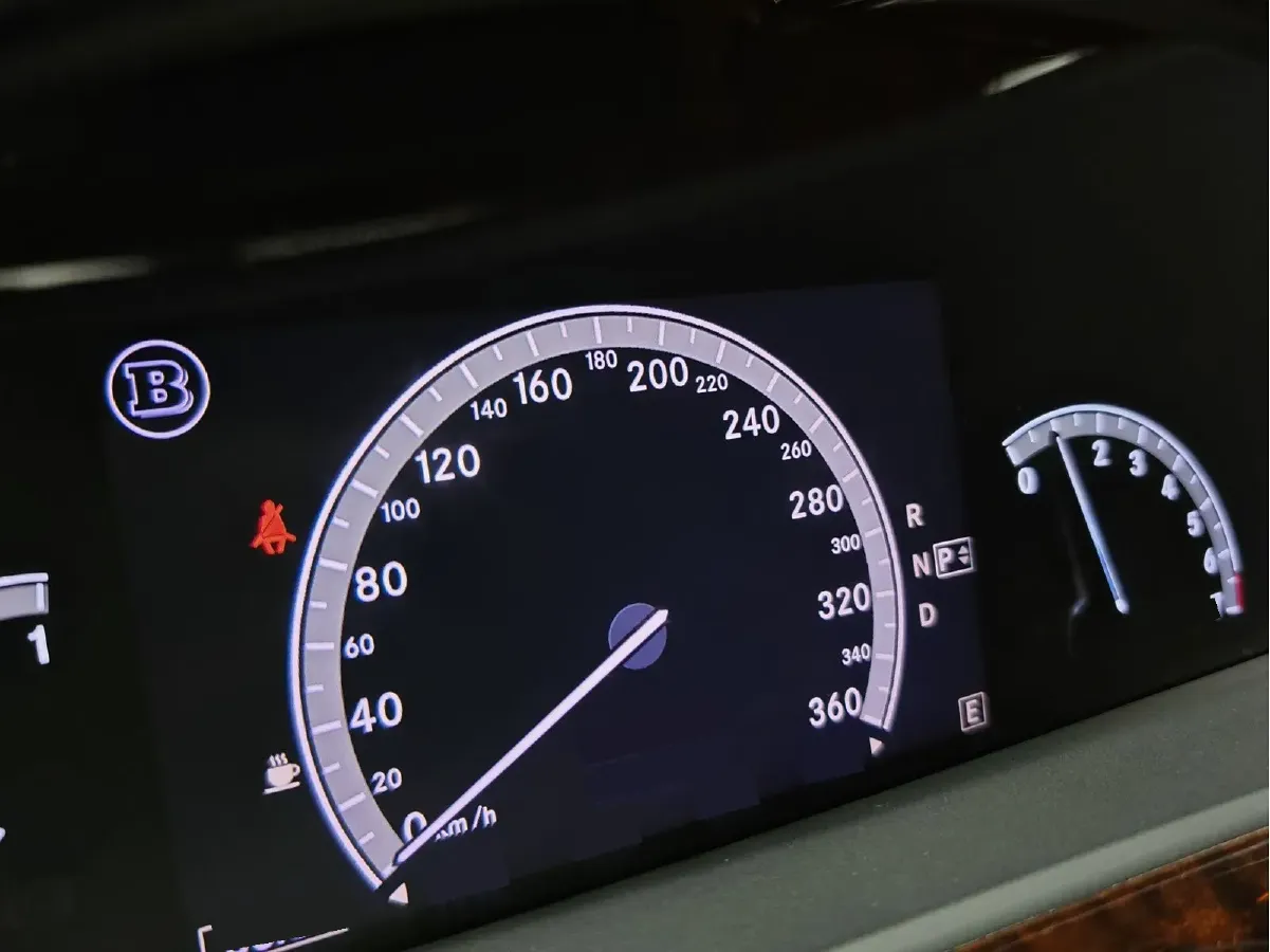 2013 Brabus S Class 4.7T 435HP V8 7AT,autocango,china used car exporter,china ev exporter,chinese used car exporter,chinese used ev exporter