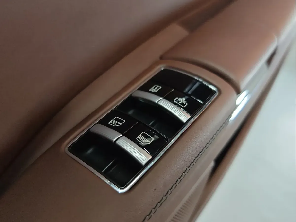 2013 Brabus S Class 4.7T 435HP V8 7AT,autocango,china used car exporter,china ev exporter,chinese used car exporter,chinese used ev exporter