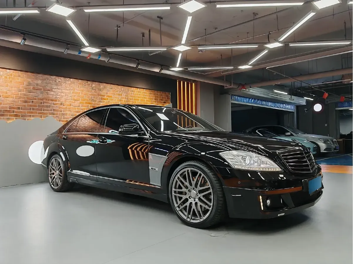 2013 Brabus S Class 4.7T 435HP V8 7AT,autocango,china used car exporter,china ev exporter,chinese used car exporter,chinese used ev exporter