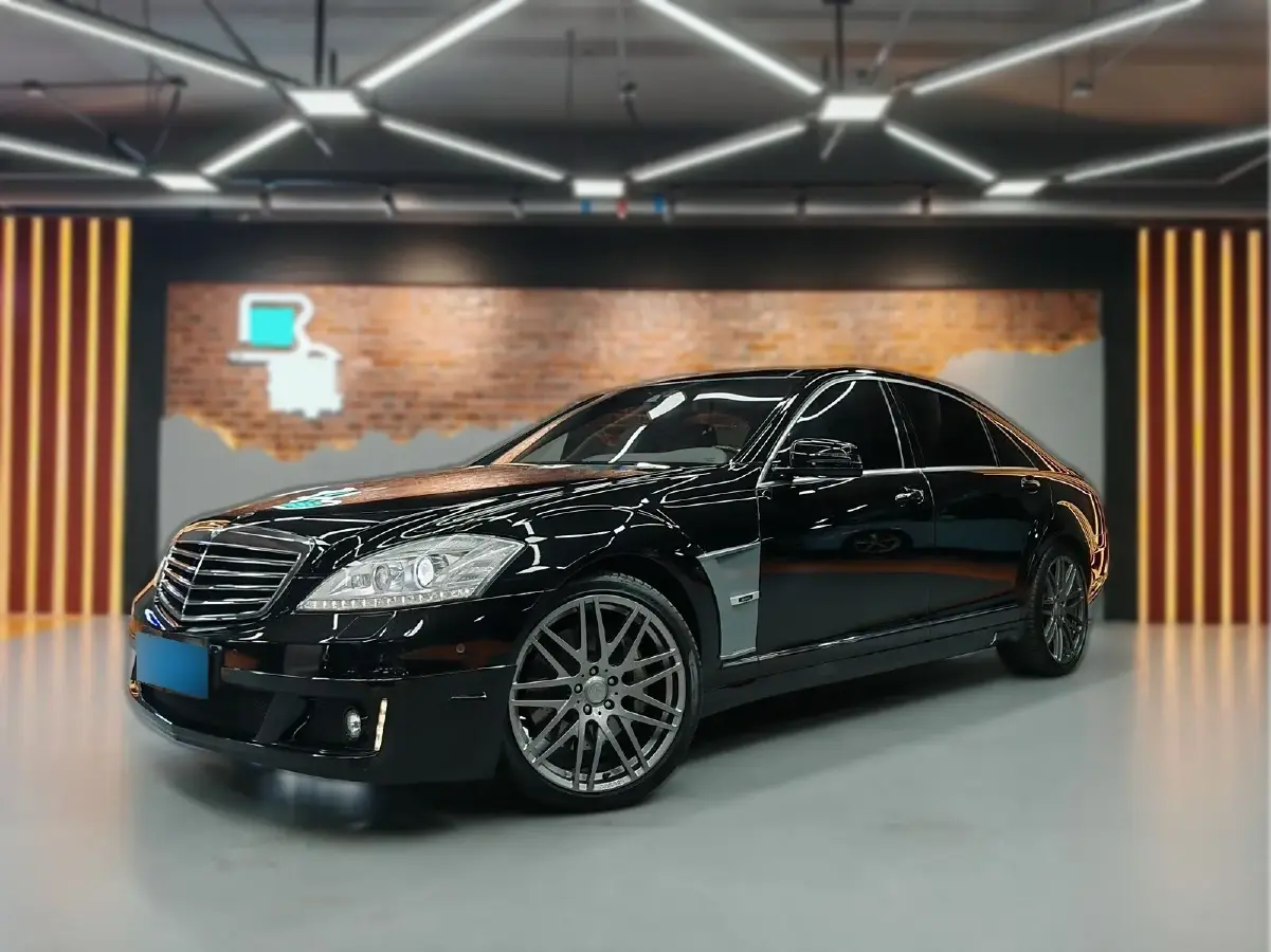 2013 Brabus S Class 4.7T 435HP V8 7AT