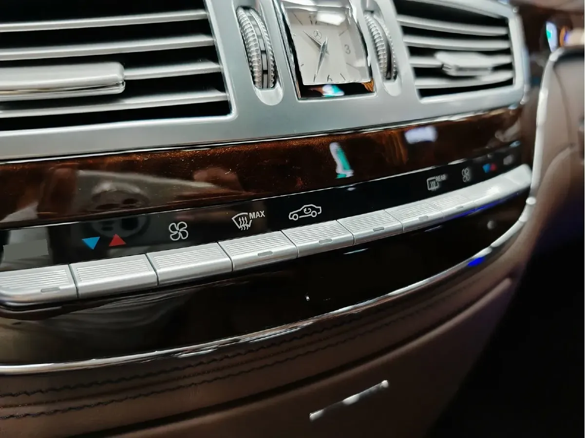 2013 Brabus S Class 4.7T 435HP V8 7AT,autocango,china used car exporter,china ev exporter,chinese used car exporter,chinese used ev exporter