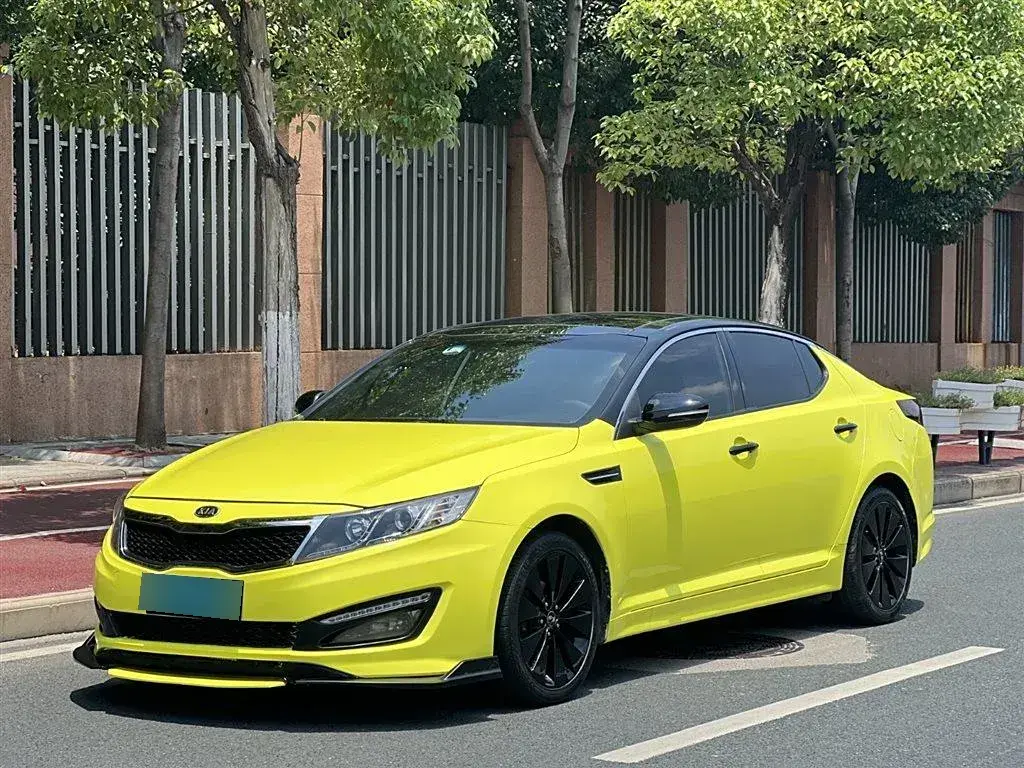 2011 Kia K5 2.0L 165HP L4 6AT