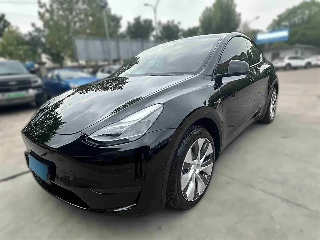 2023 Tesla Model Y BEV 60KWH