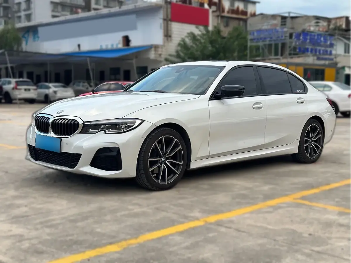 2022 BMW 3 Series 2.0T 184HP L4 8AT