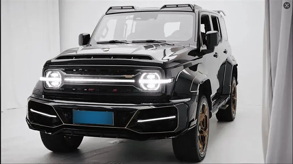 2024 Tank 300 2.0T 227HP L4 8AT