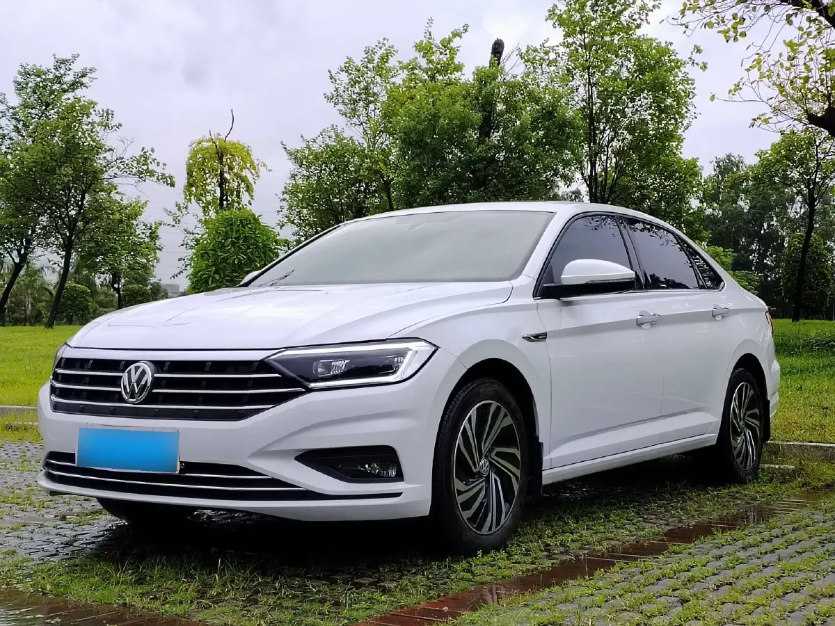 2022 Volkswagen Sagitar 1.4T 150HP L4 7DCT