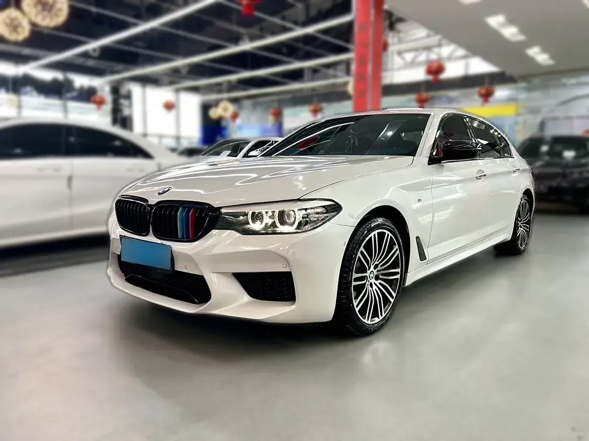 2018 BMW 5 Series 2.0T 252HP L4 8AT