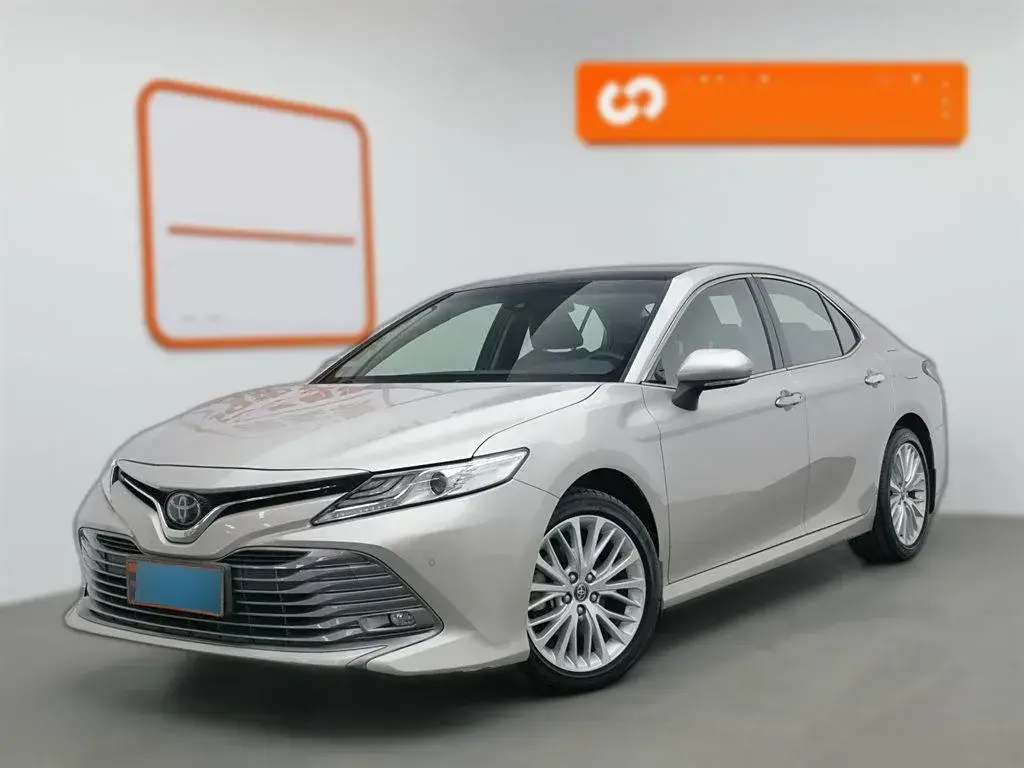 2019 Toyota Camry 2.5L 209HP L4 8AT
