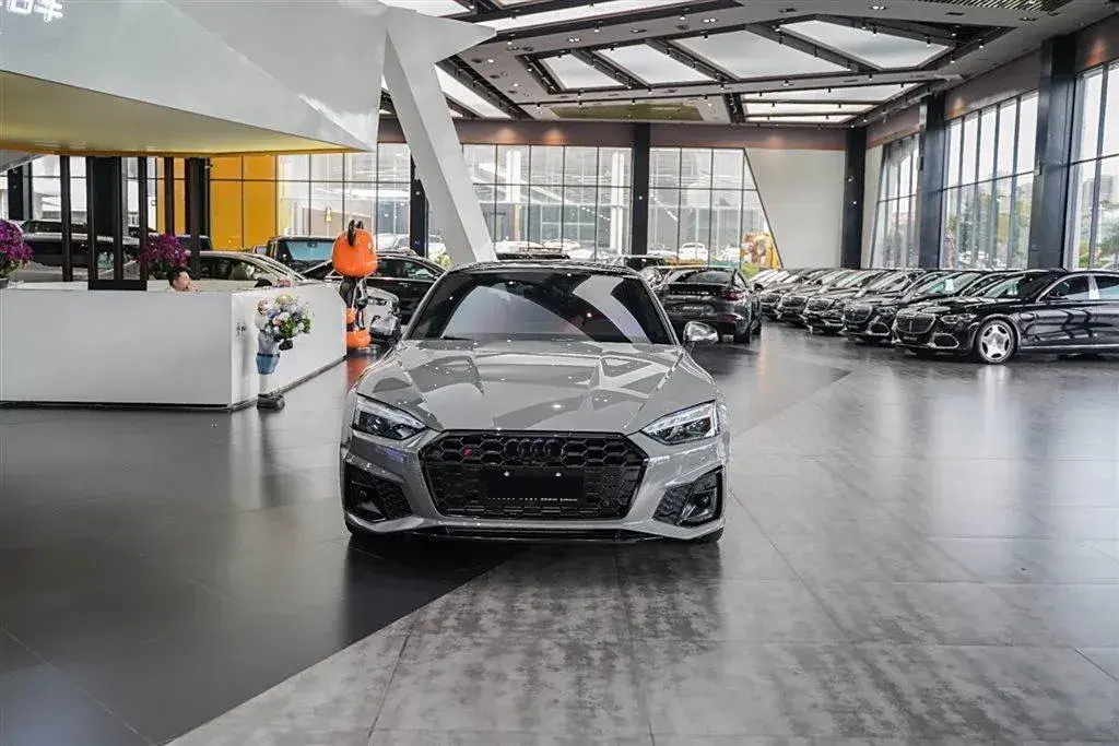 2022 Audi S5 3.0T 354HP V6 8AT
