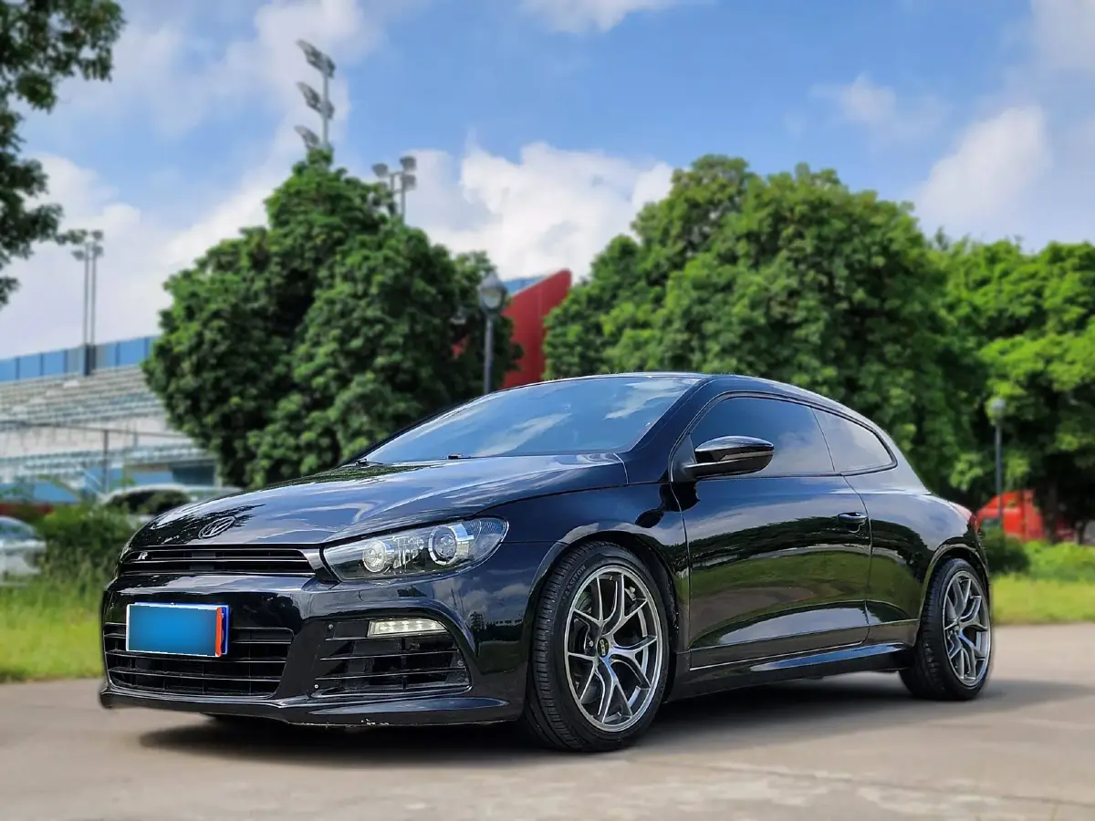 2011 Volkswagen Scirocco 2.0T 256HP L4 6DCT