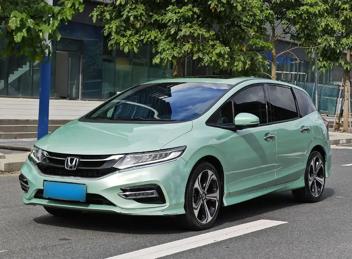 2017 Honda Jade 1.5T 156HP L4 CVT