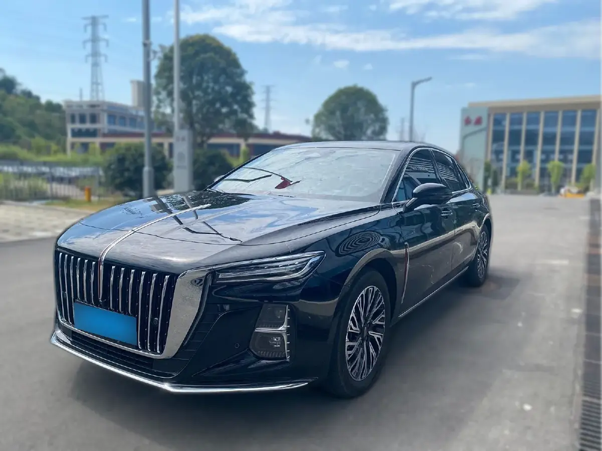 2024 HongQi H5 2.0T 224HP L4 8AT