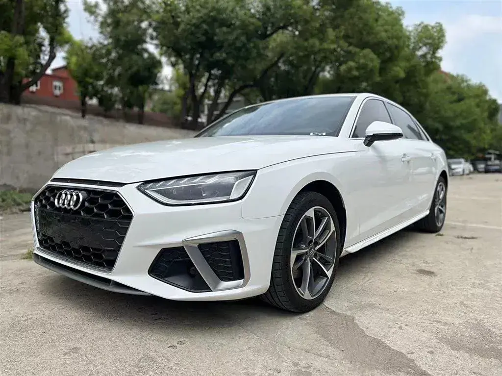2020 Audi A4L 2.0T 190HP L4 7DCT