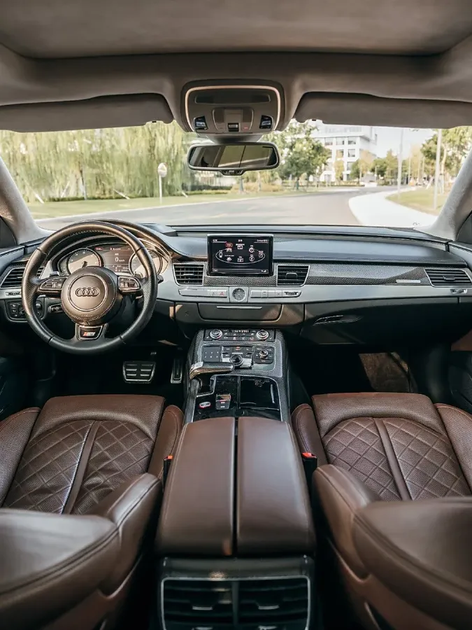 2016 Audi S8 4.0T 520HP V8 8AT,autocango,china used car exporter,china ev exporter,chinese used car exporter,chinese used ev exporter