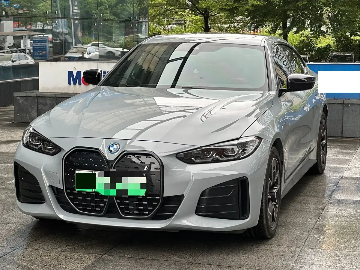 2022 BMW i4 BEV 83.9KWH
