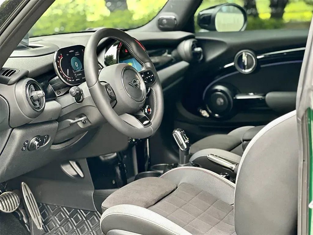 2023 MINI JCW COUNTRYMAN 2.0T 272HP L4 8AT,autocango,china used car exporter,china ev exporter,chinese used car exporter,chinese used ev exporter