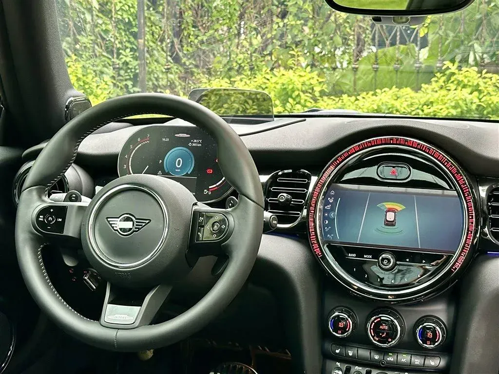 2023 MINI JCW COUNTRYMAN 2.0T 272HP L4 8AT,autocango,china used car exporter,china ev exporter,chinese used car exporter,chinese used ev exporter