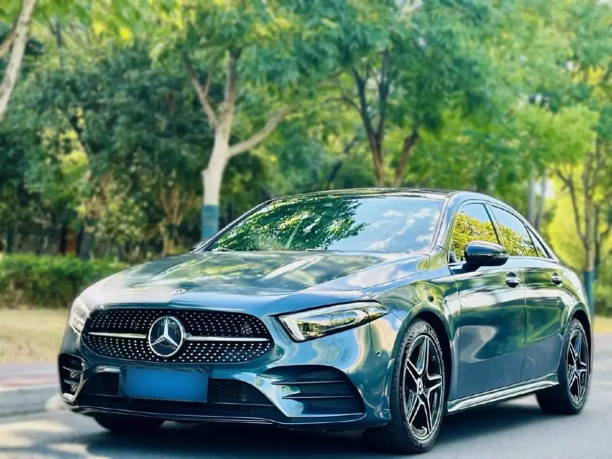 2020 Mercedes-Benz A Class 2.0T 190HP L4 7DCT
