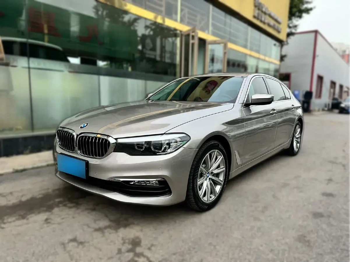 2018 BMW 5 Series 2.0T 224HP L4 8AT