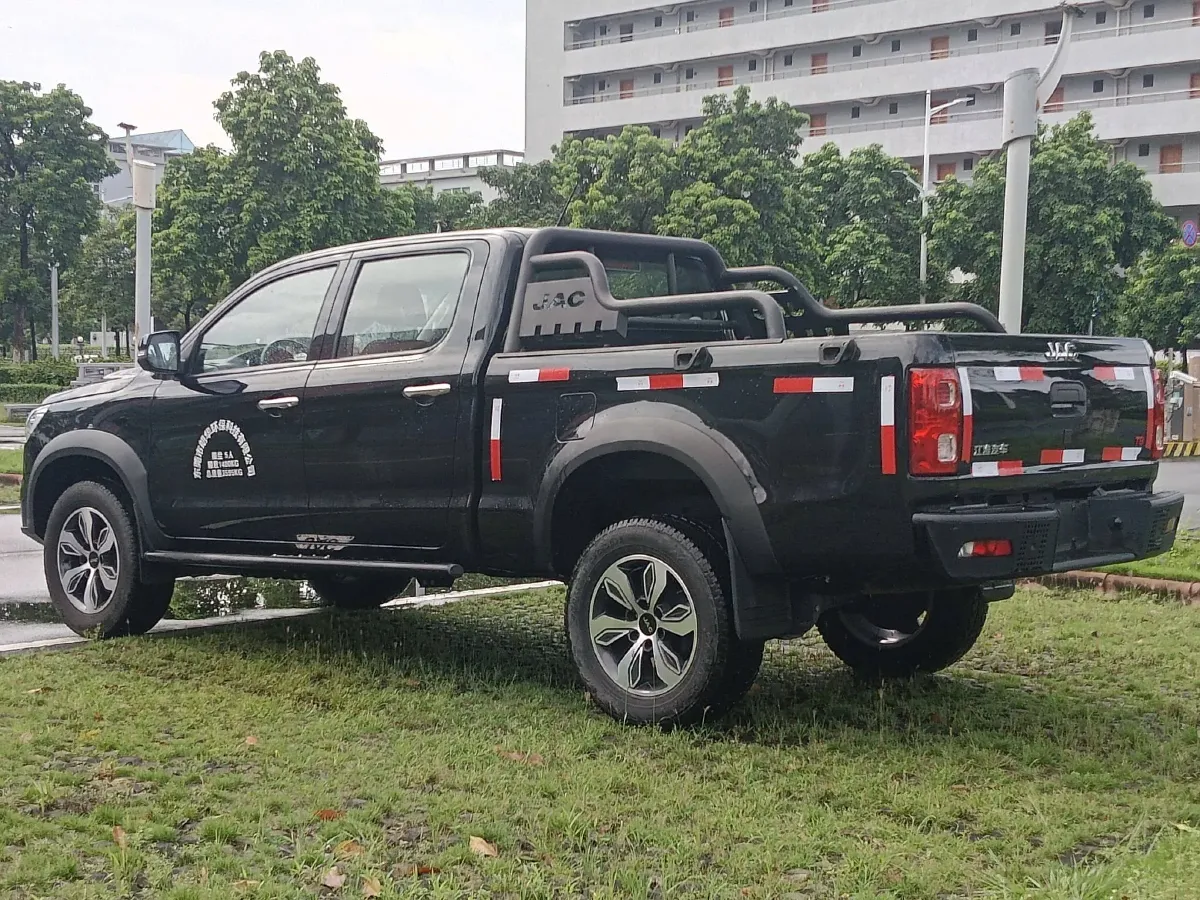 2020 JAC T8 2.0T 150HP L4 6MT,autocango,china used car exporter,china ev exporter,chinese used car exporter,chinese used ev exporter