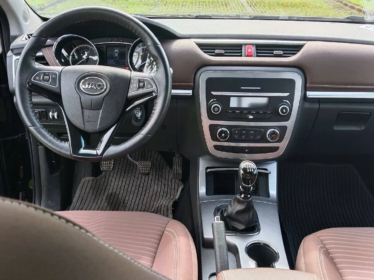 2020 JAC T8 2.0T 150HP L4 6MT,autocango,china used car exporter,china ev exporter,chinese used car exporter,chinese used ev exporter