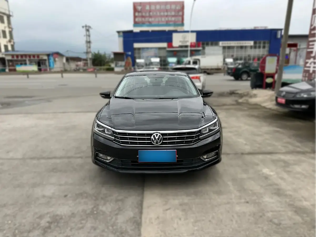 2017 Volkswagen Passat 1.8T 180HP L4 7DCT