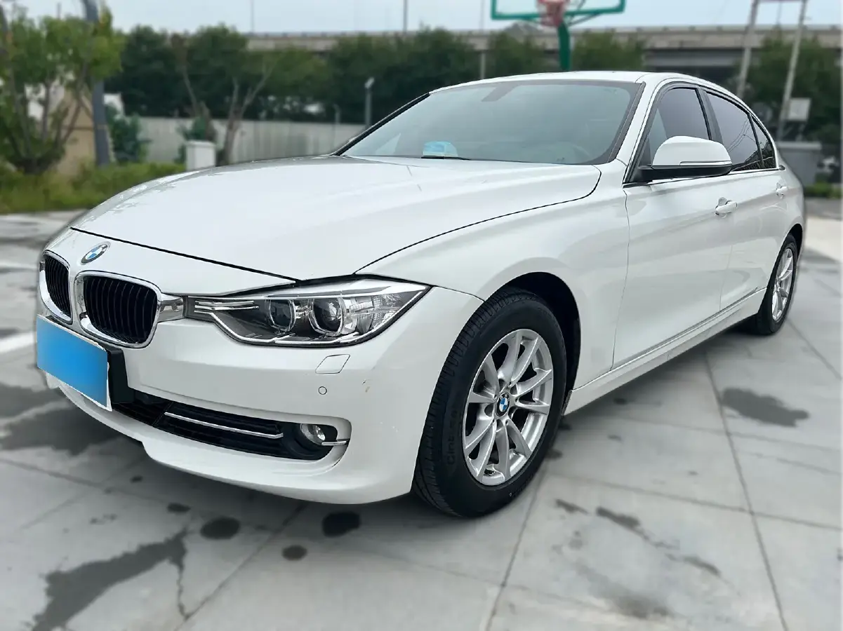 2015 BMW 3 Series 2.0T 245HP L4 8AT