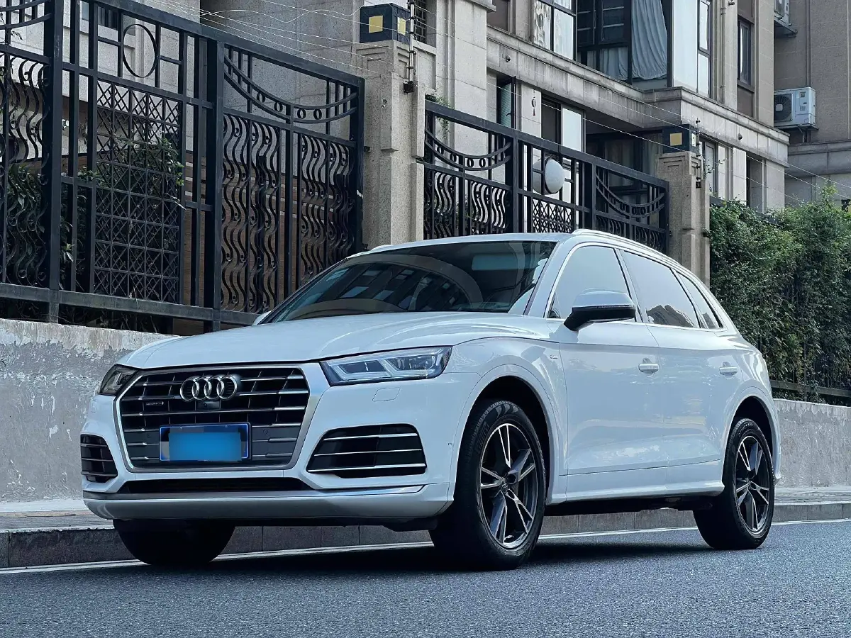 2020 Audi Q5L 2.0T 252HP L4 7DCT