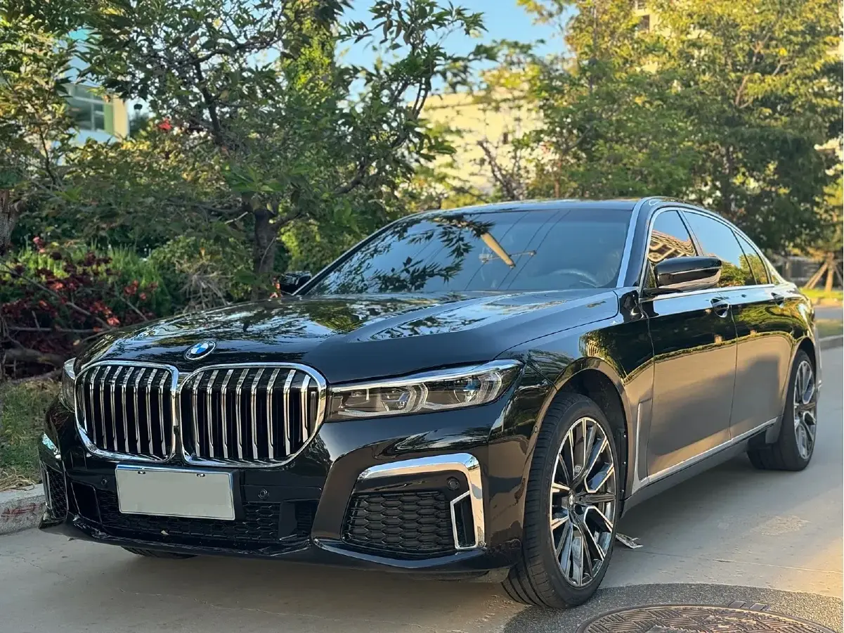 2011 BMW 7 Series 3.0L 258HP L6 6AT