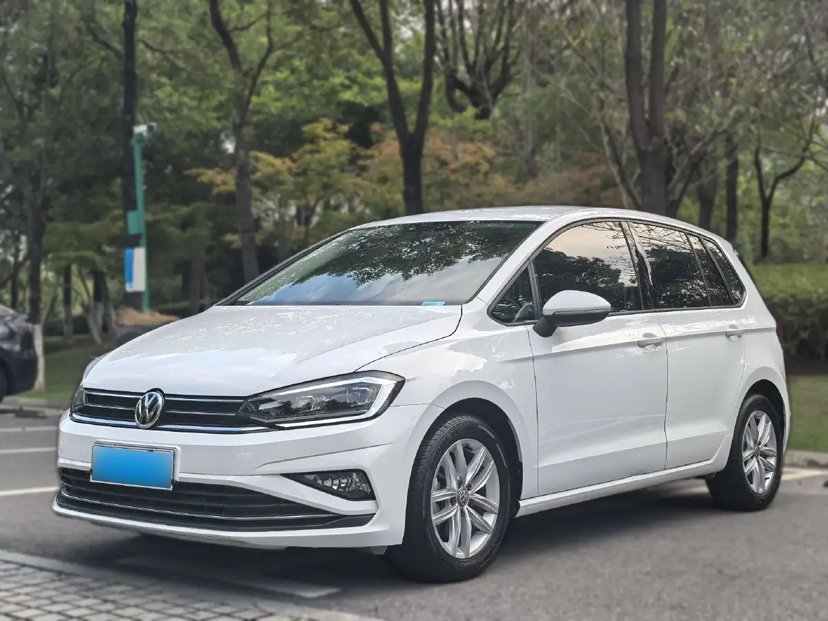 2019 Volkswagen Golf Sportsvan 1.6L 110HP L4 6AT
