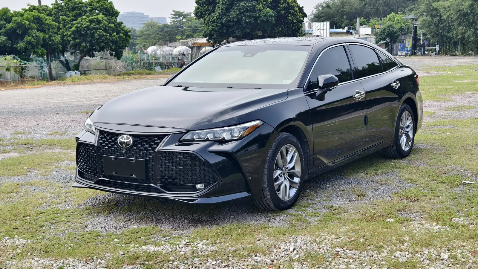 2019 Toyota Avalon 2.5L 209HP L4 8AT