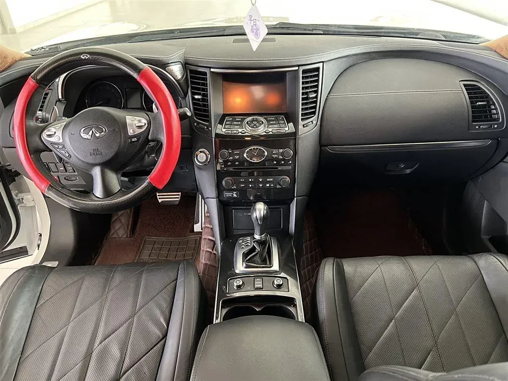2015 Infiniti QX70 3.7L 351HP V6 7AT,autocango,china used car exporter,china ev exporter,chinese used car exporter,chinese used ev exporter
