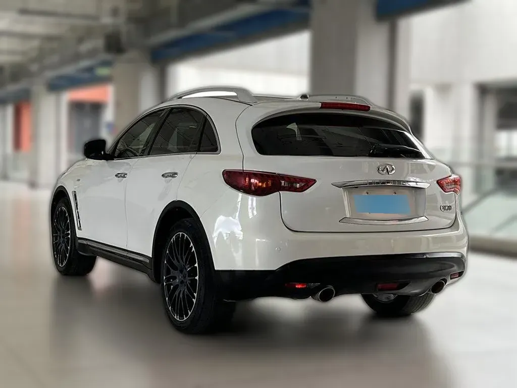 2015 Infiniti QX70 3.7L 351HP V6 7AT,autocango,china used car exporter,china ev exporter,chinese used car exporter,chinese used ev exporter