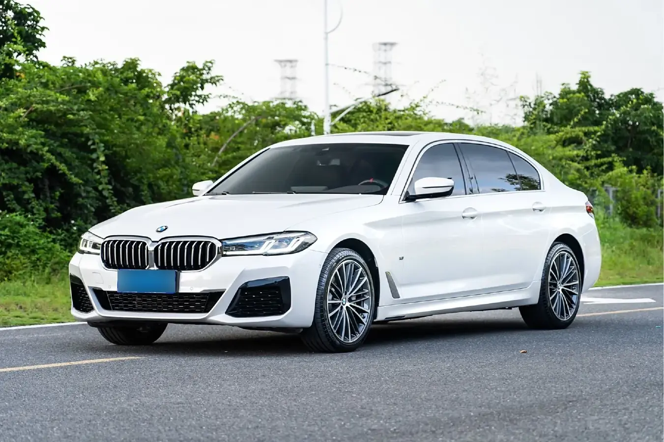 2022 BMW 5 Series 2.0T 252HP L4 8AT