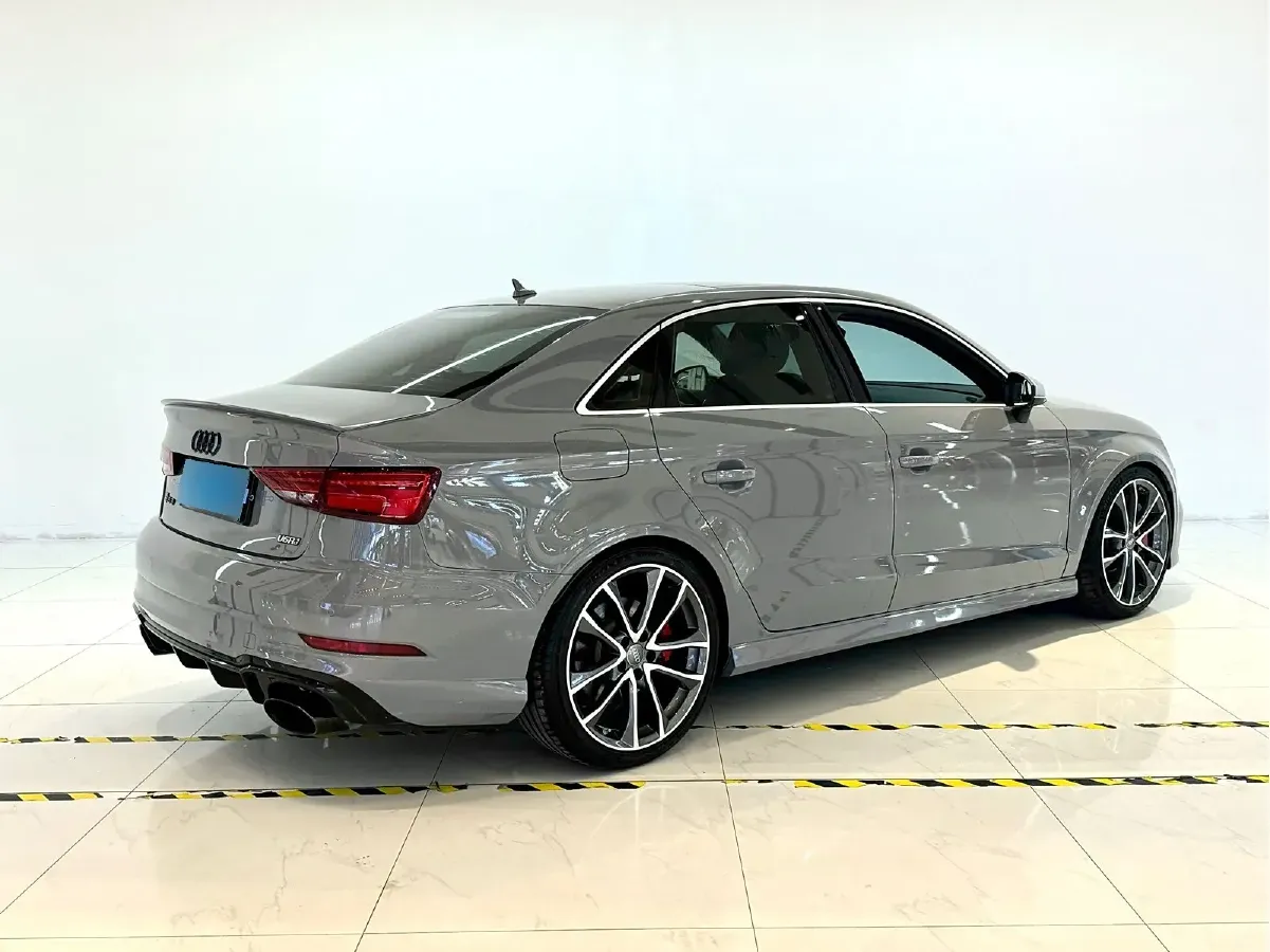 2017 Audi RS 3 2.5T 400HP L5 7DCT,autocango,china used car exporter,china ev exporter,chinese used car exporter,chinese used ev exporter
