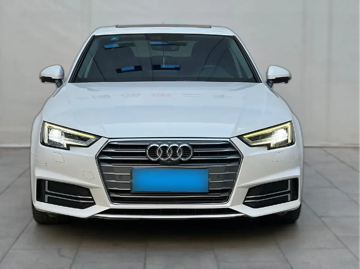 2018 Audi A4L 2.0T 190HP L4 7DCT
