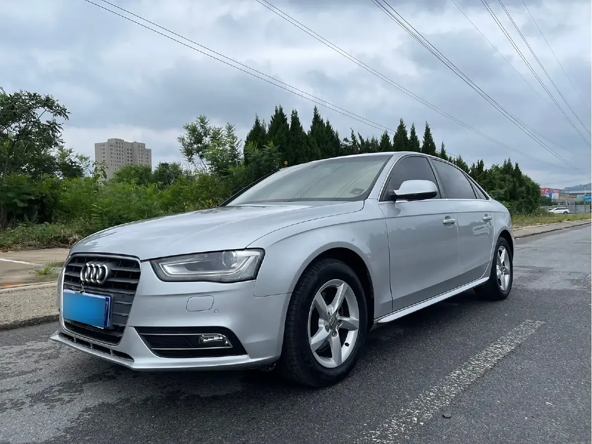 2013 Audi A4L 2.0T 180HP L4 CVT