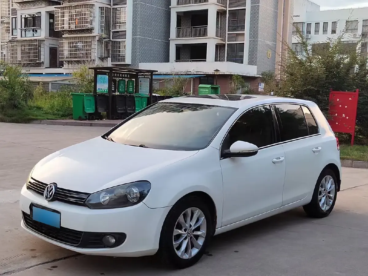 2012 Volkswagen Golf 1.6L 105HP L4 6AT